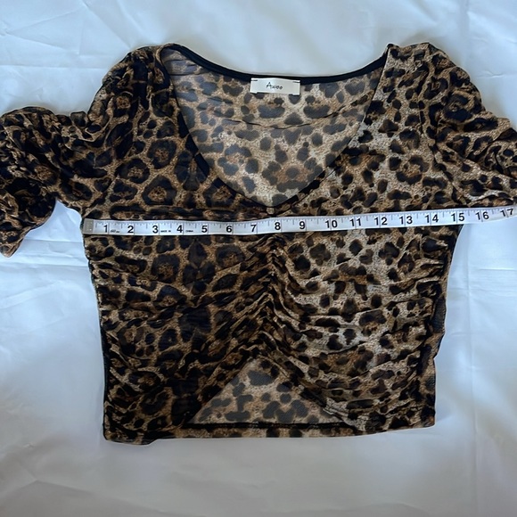 1464- Awoo sheer mesh leopard print scrunched long sleeve top- medium - Picture 2 of 6